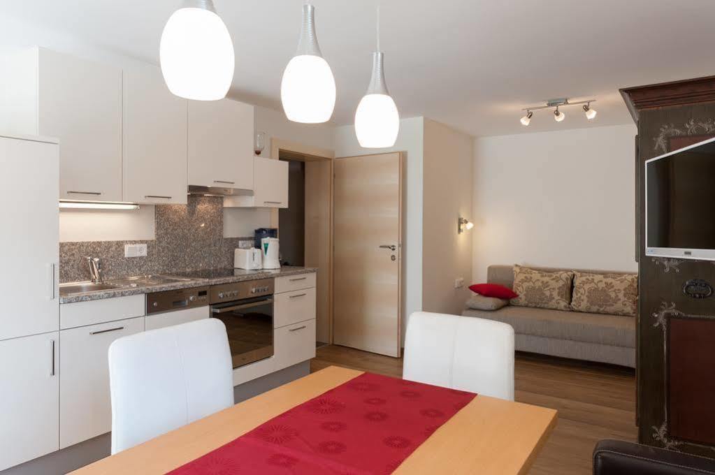 Haus Katharina, Summercard Included Kaprun Exterior foto