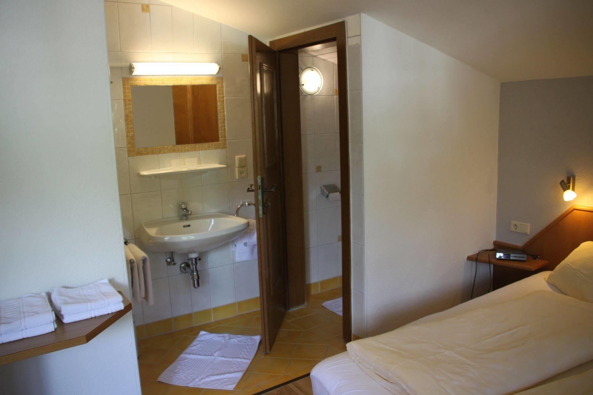 Haus Katharina, Summercard Included Kaprun Exterior foto